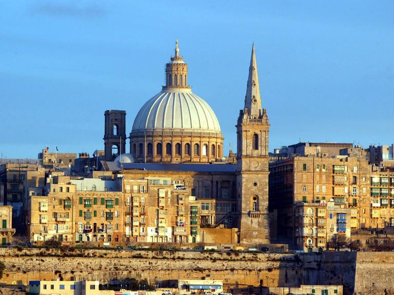 Malta: Blick auf die Hauptstadt Valletta mit der St. Paul's Kathedrale (Aufnahme vom 27.3.2004).