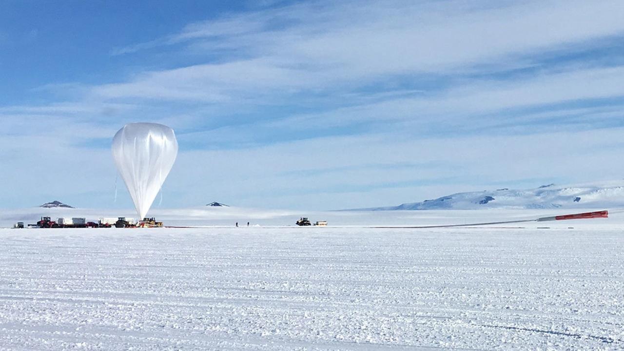 ANITA kurz vor dem Start zur Messfahrt über die Eismassen der Antarktis
