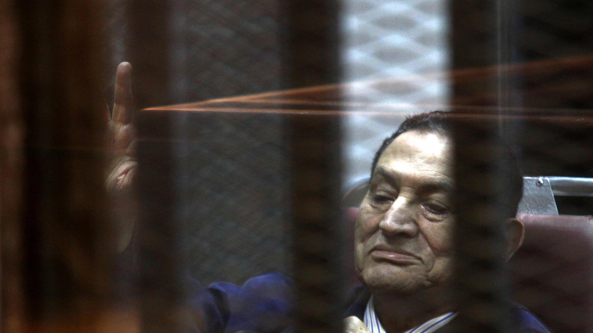 Der frühere ägyptische Machthaber Husni Mubarak während eines Prozesses gegen ihn im Mai 2014.