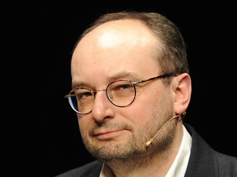 Der Historiker, Journalist und Publizist Nils Minkmar bei einer Lesung am 19.01.2015 in Köln.
