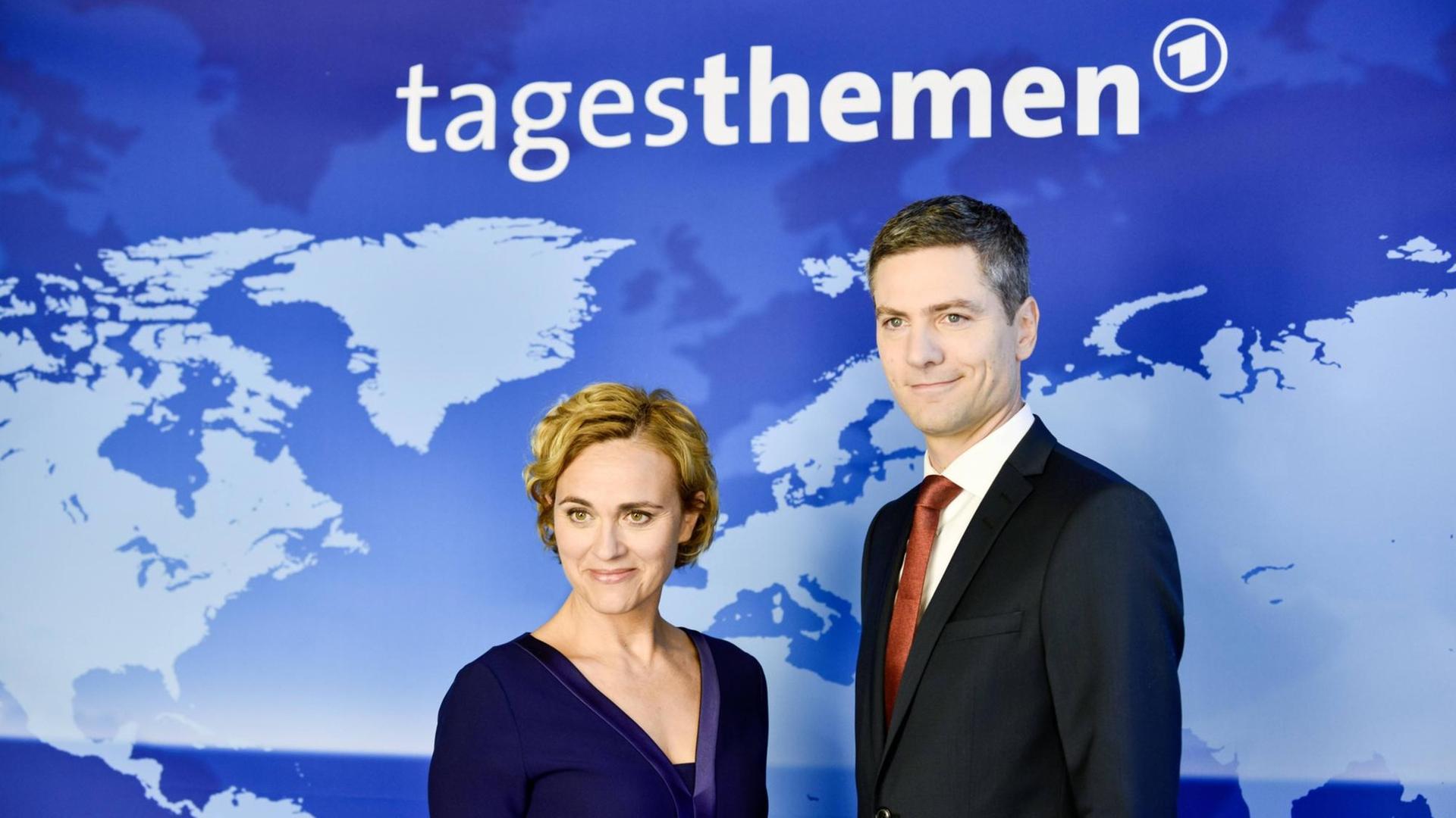 Die Tagesthemen-Moderatoren Caren Miosga und Ingo Zamperoni im Oktober 2016.