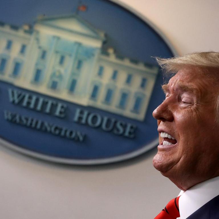 US-Präsident Donald Trump bei einer Pressekonferenz im Weißen Haus während der Corona-Pandemie