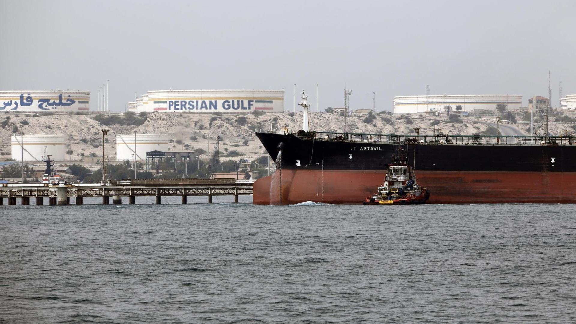 Ein iranischer Öltanker im Persischen Golf