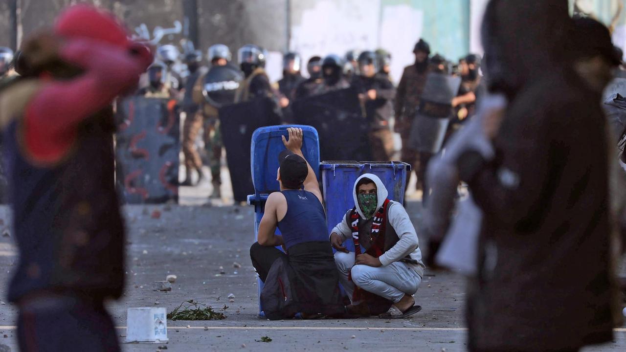 Zusammenstöße zwischen Demonstranten und Sicherheitskräften am 28.11. in Bagdad