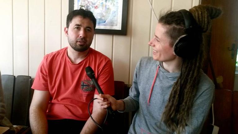 Autorin Julia Schäfer mit Ahmed aus Damaskus
