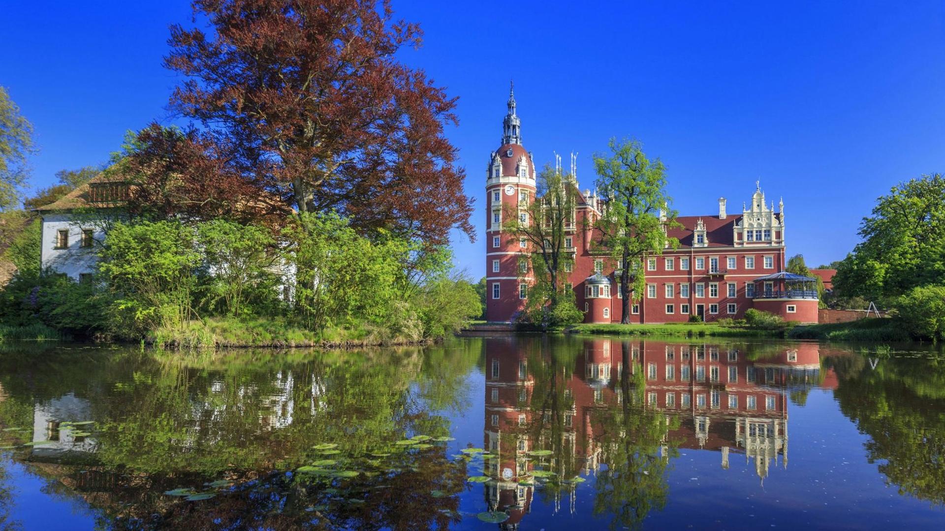 Neues Schloss im Fürst-Pückler-Park in Bad Muskau.