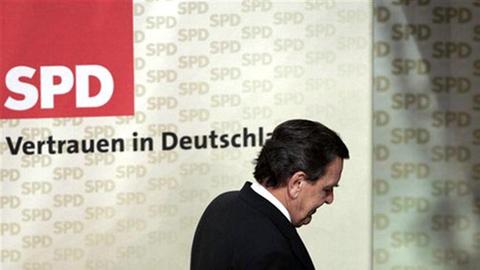 Bundeskanzler Gerhard Schröder verließ die politische Bühne im Jahr 2005