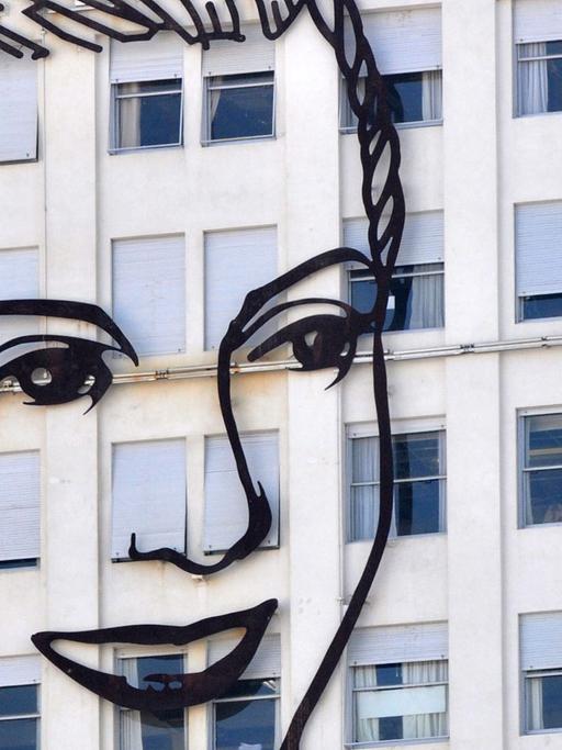 Dieses Bild von Eva Perón ("Evita") war 2012 auf der Fassade des Gesundheitsministeriums in Buenos Aires zu sehen.