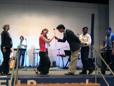 Gräfin Bettina Bernadotte eröffnet die Polonaise auf dem Nobelpreisträgertreffen in Lindau 2010. Gräfin Bettina Bernadotte eröffnet die Polonaise auf dem Nobelpreisträgertreffen in Lindau 2010.