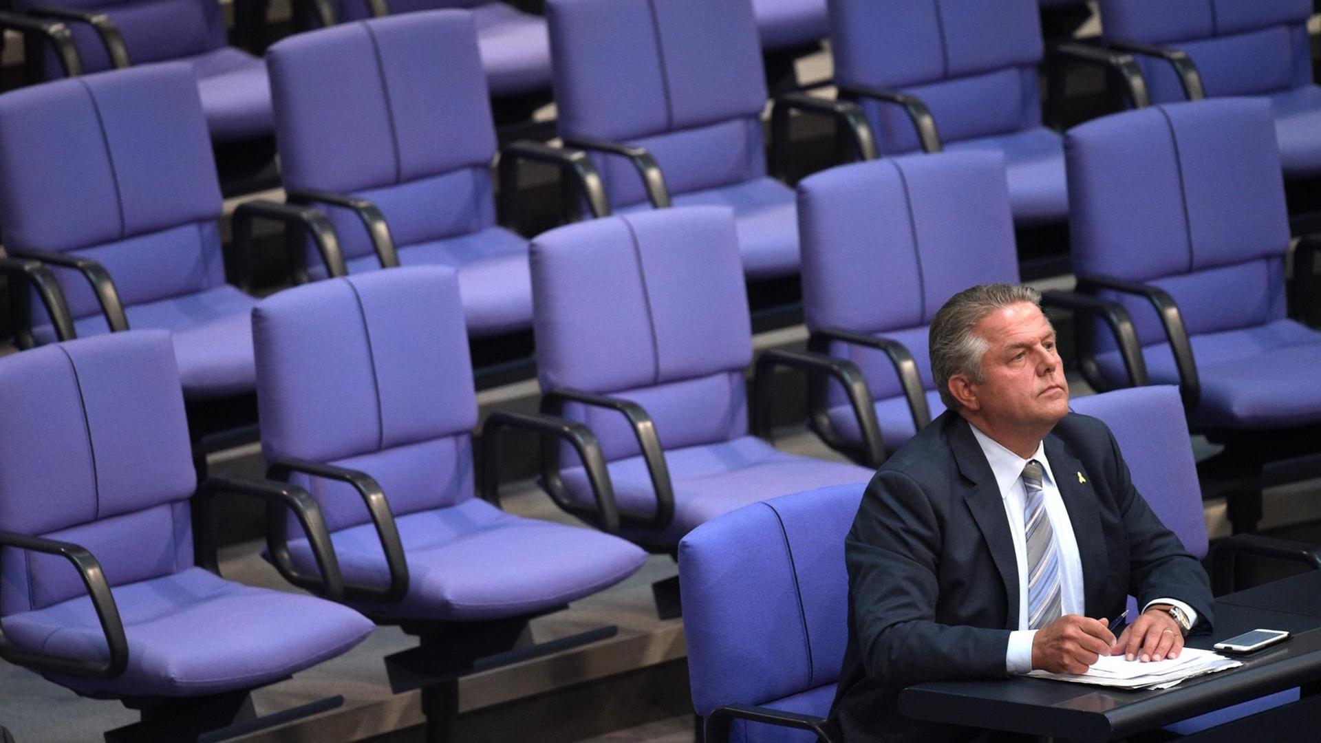 Der Abgeordnete Klaus-Peter Willsch (CDU) im Bundestag
