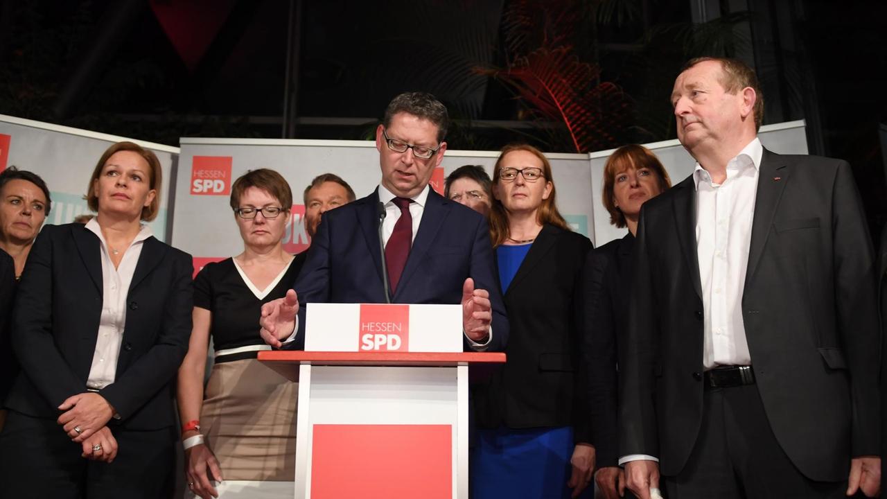 Das Foto zeigt Thorsten Schäfer-Gümbel (SPD, M), Spitzenkandidat und Landesvorsitzender der SPD Hessen.