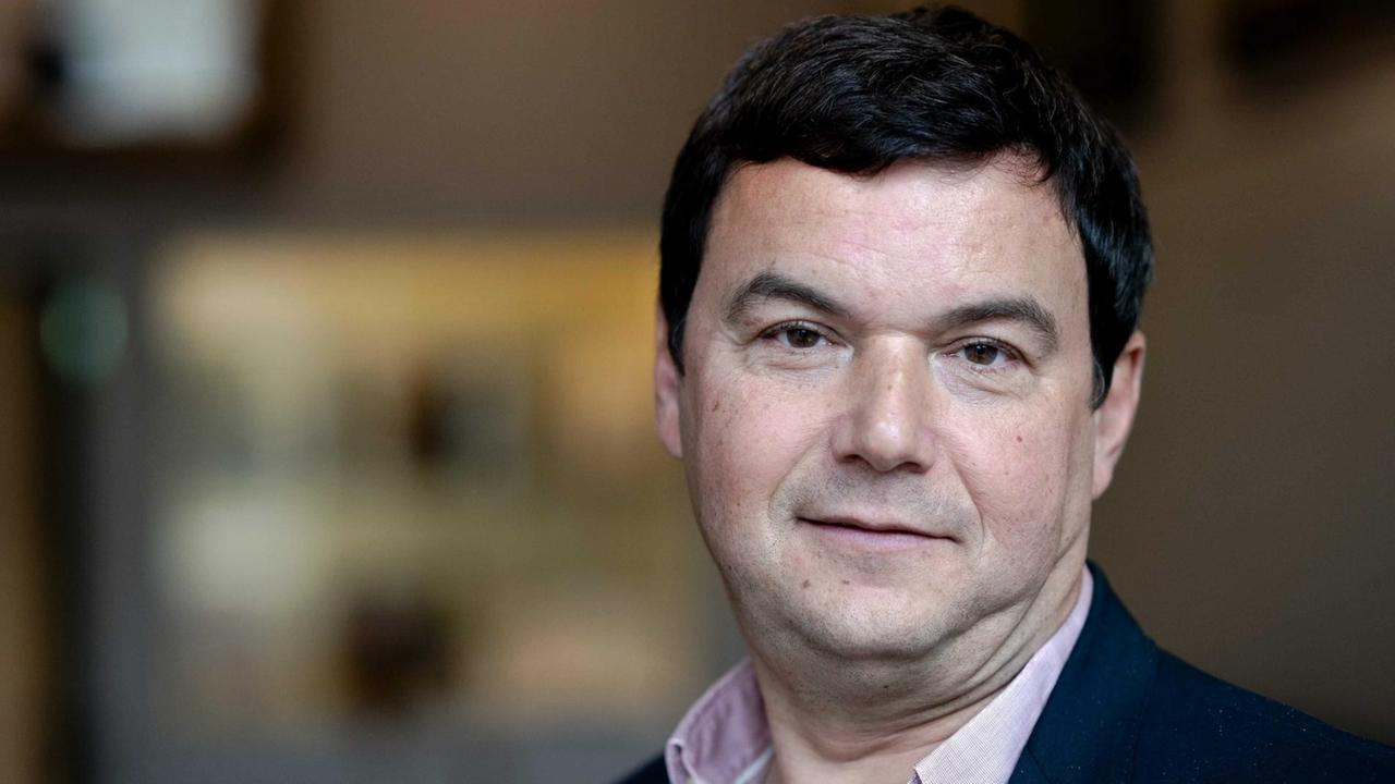 Porträt von Thomas Piketty: Der französische Ökonom warb in den Niederlanden für sein Buch "Kapital und Ideologie". 