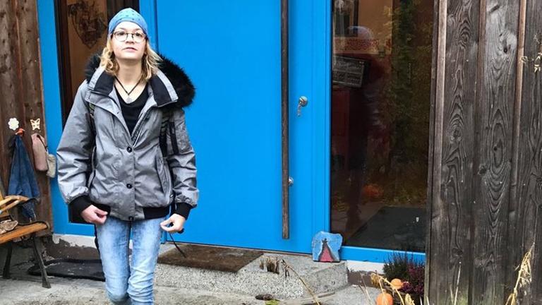 Paulina auf dem Weg zur Schule