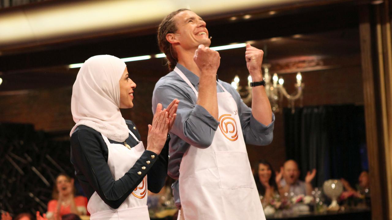 Tom Franz jubelt nach seinem Sieg bei der israelischen Koch-Show "Masterchef".
