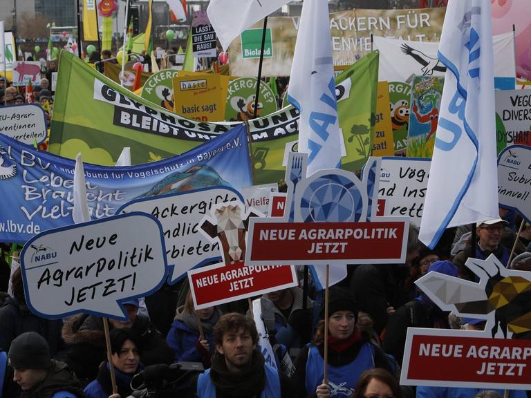 Zehntausende demonstrieren in Berlin für eine andere Landwirtschaft