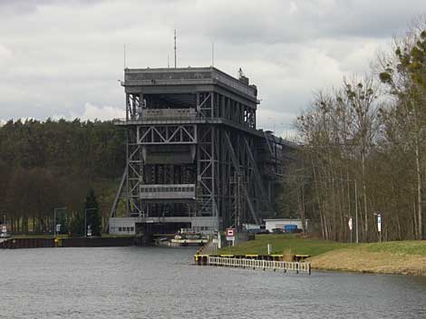 Schiffshebewerk Niederfinow am Finowkanal