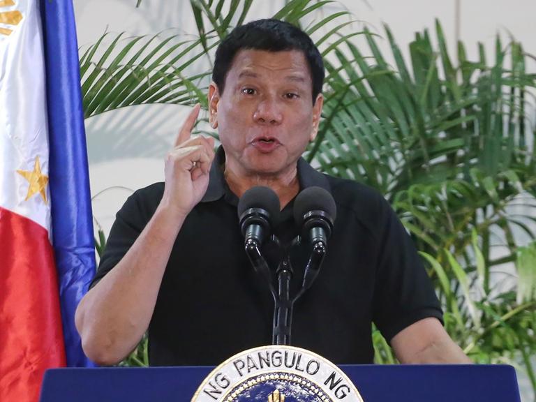 Der philippinische Präsident Duterte hält eine Rede in seiner Heimatstadt Davao.