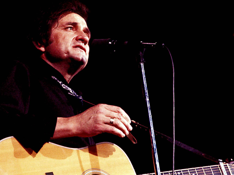 Johnny Cash während eines Konzertes