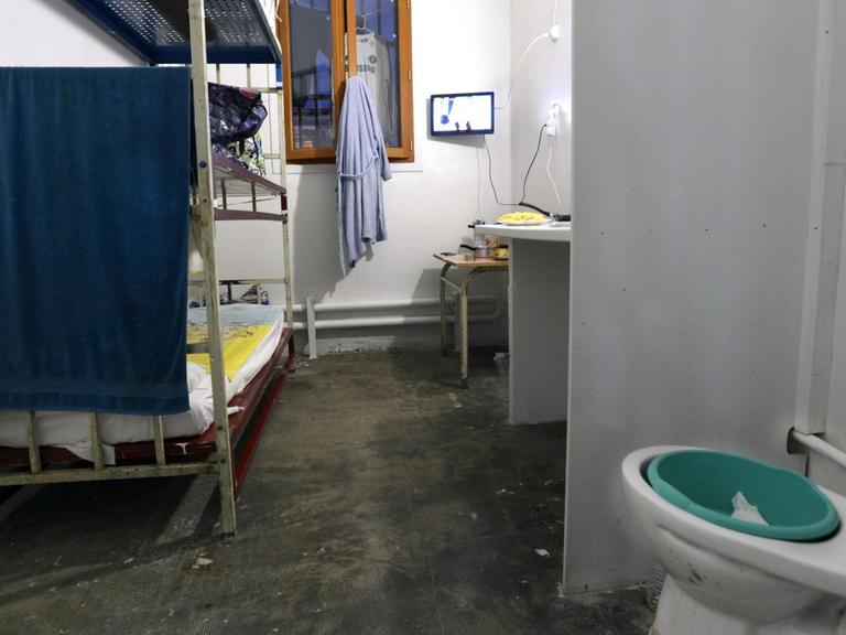 Fehlende Privatssphäre und Enge: Frankreichs Seelsorger kritisieren Zustände, wie sie in diesem Gefängnis bei Marseille herrschen