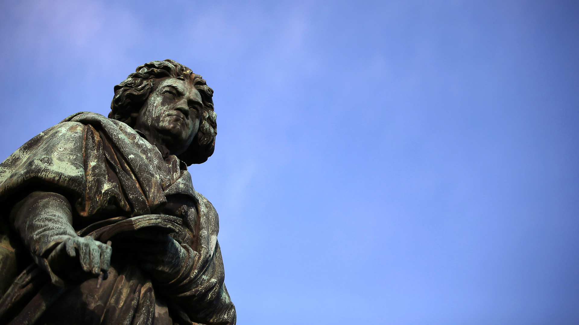 Die Beethoven-Statue auf dem Bonner Münsterplatz