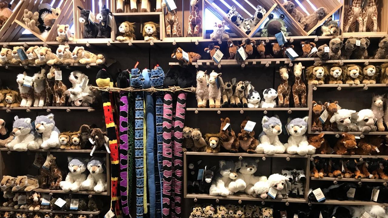Der Souvenirshop in Noah's Ark - Stofftiere werden paarweise verkauft