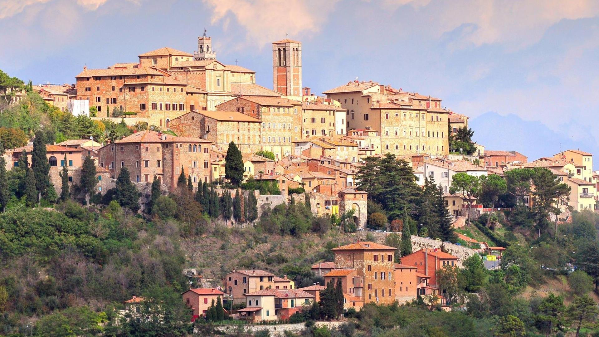 Blick auf Montepulciano in der Provinz Siena