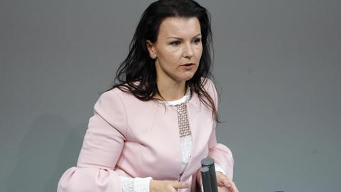 Aktuell, 18.11.2020, Berlin, Jana Schimke im Portrait bei ihrer Rede Rentenueberleitung (DDR-Altuebersiedelnde) bei der 191. Sitzung des Deutschen Bundestag in Berlin | Verwendung weltweit