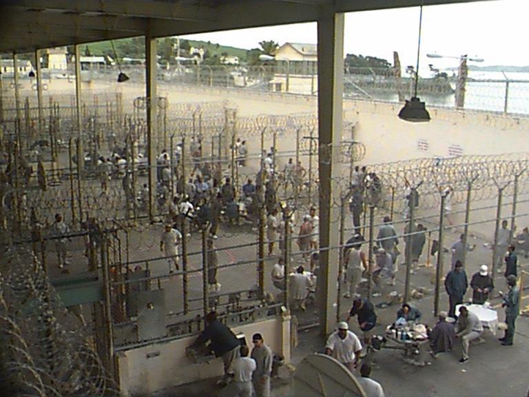 Blick auf das Gefängnis San Quentin in Kalifornien