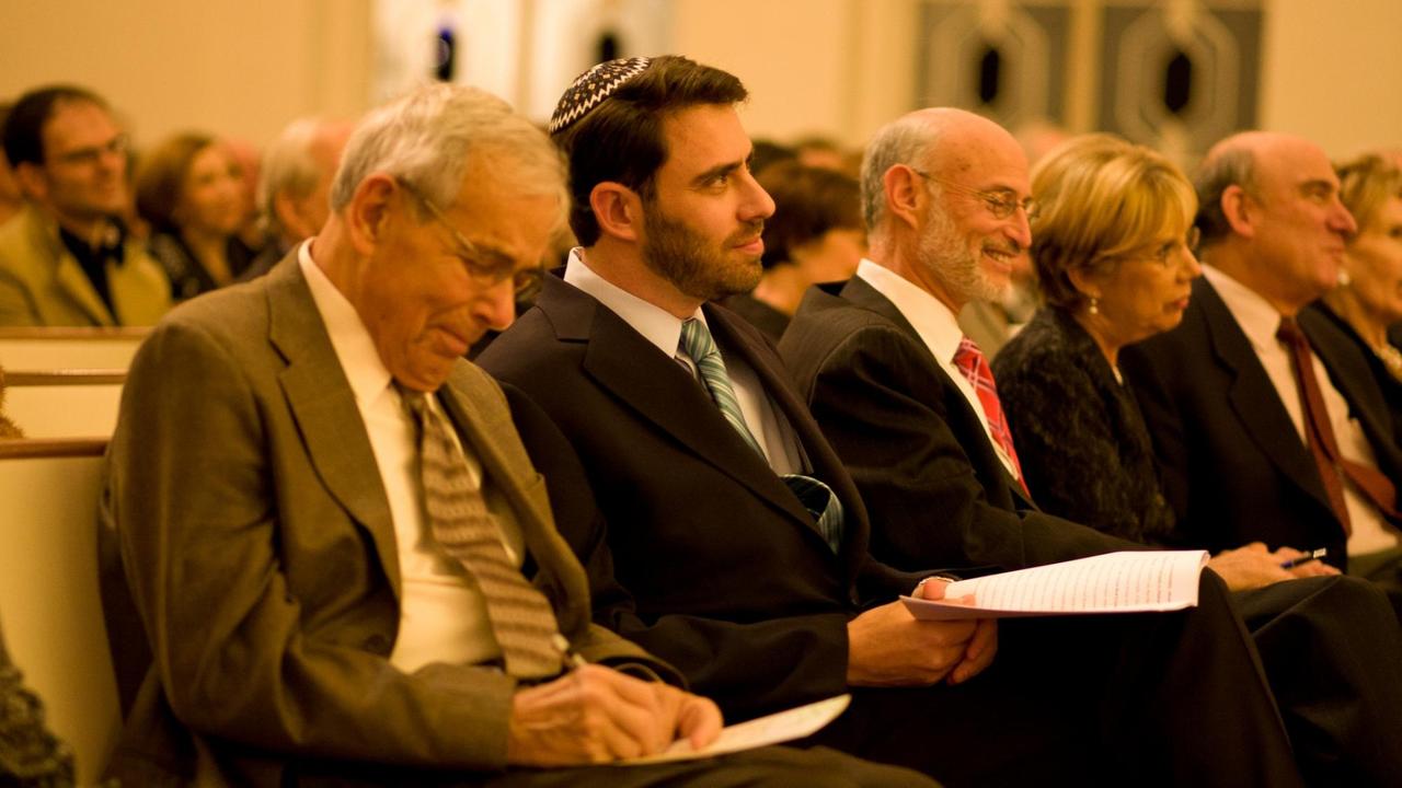 Rabbiner dürfen sich nicht in den Wahlkampf einmischen. Auch Peter Berg, Chefrabbiner des Temple, der ältesten jüdischen Gemeinde in Atlanta, hält sich an die gebotene Neutralität religiöser Gemeinschaften