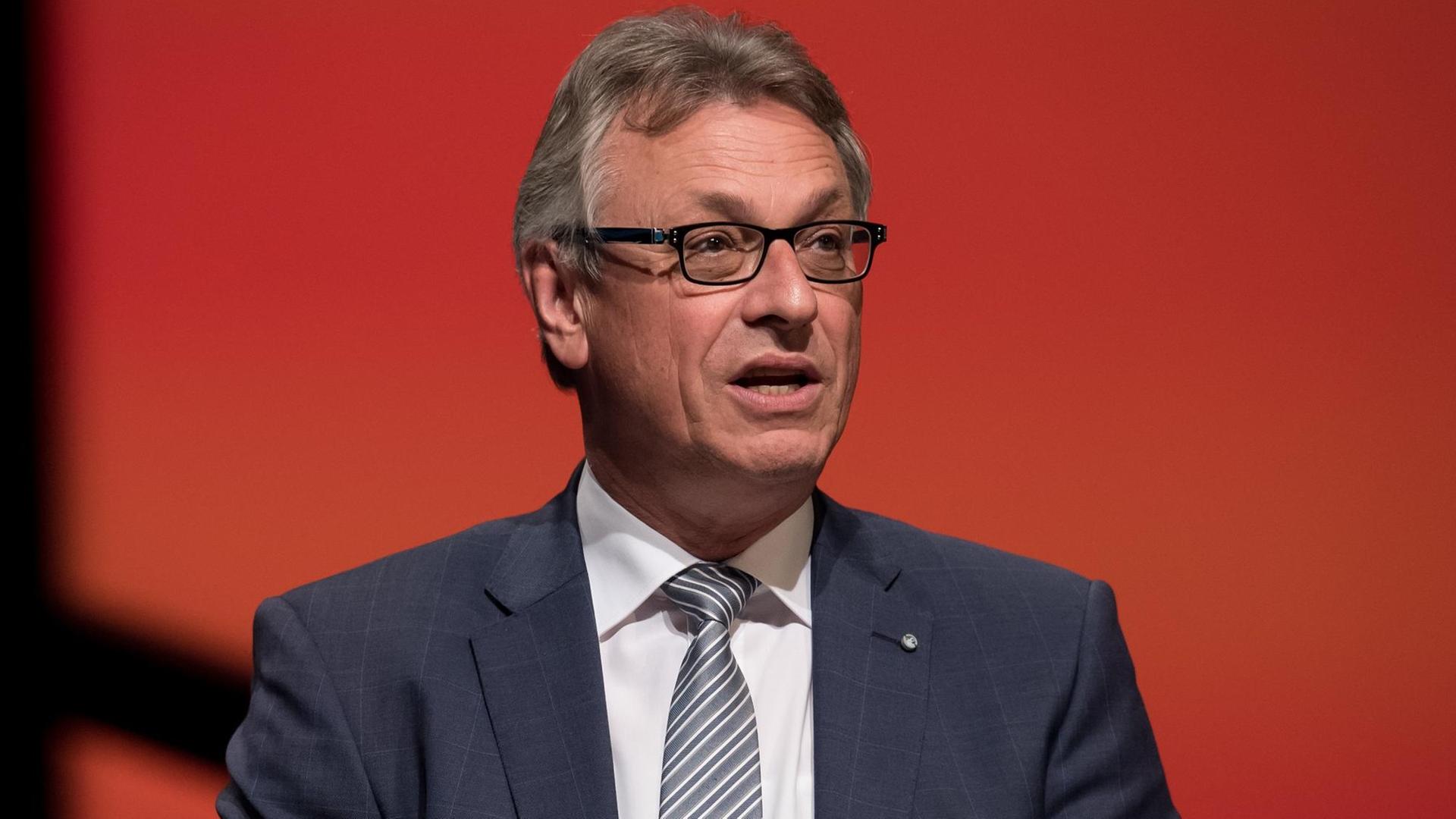 Der Präsident der Bayerischen Landeszentrale für neue Medien (BLM) Siegfried Schneider.