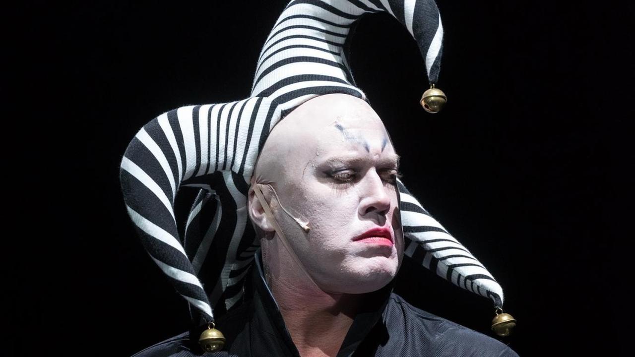 Nicholas Ofczarek (Hendrik Höfgen) als Mephisto am Wiener Burgtheater, September 2018