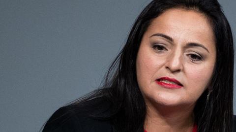 Sevim Dagdelen (Die Linke) spricht im Deutschen Bundestag