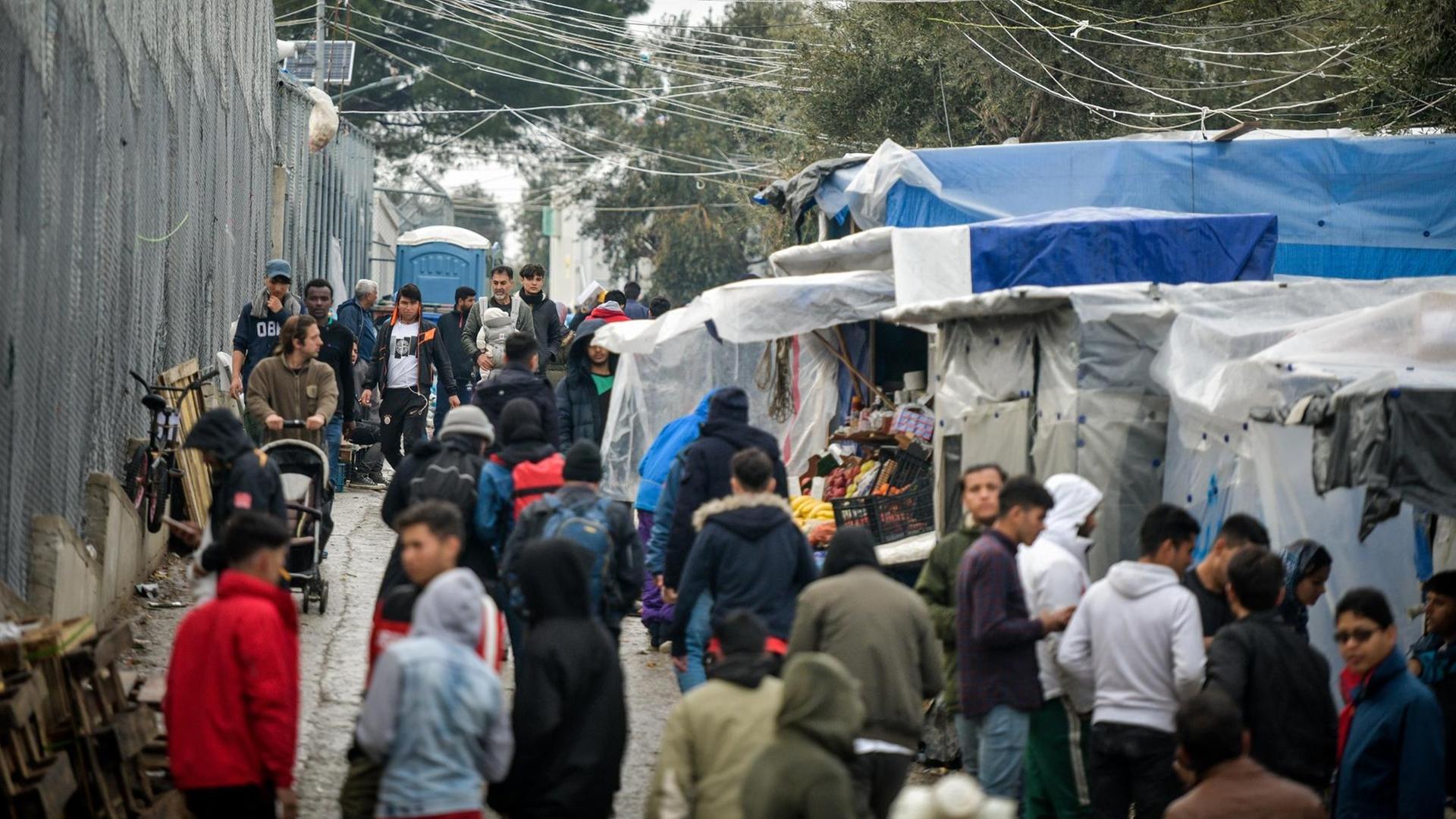 Aufnahme aus dem Flüchtlingslager Moria auf der griechischen Insel Lesbos am 10.3.2020.