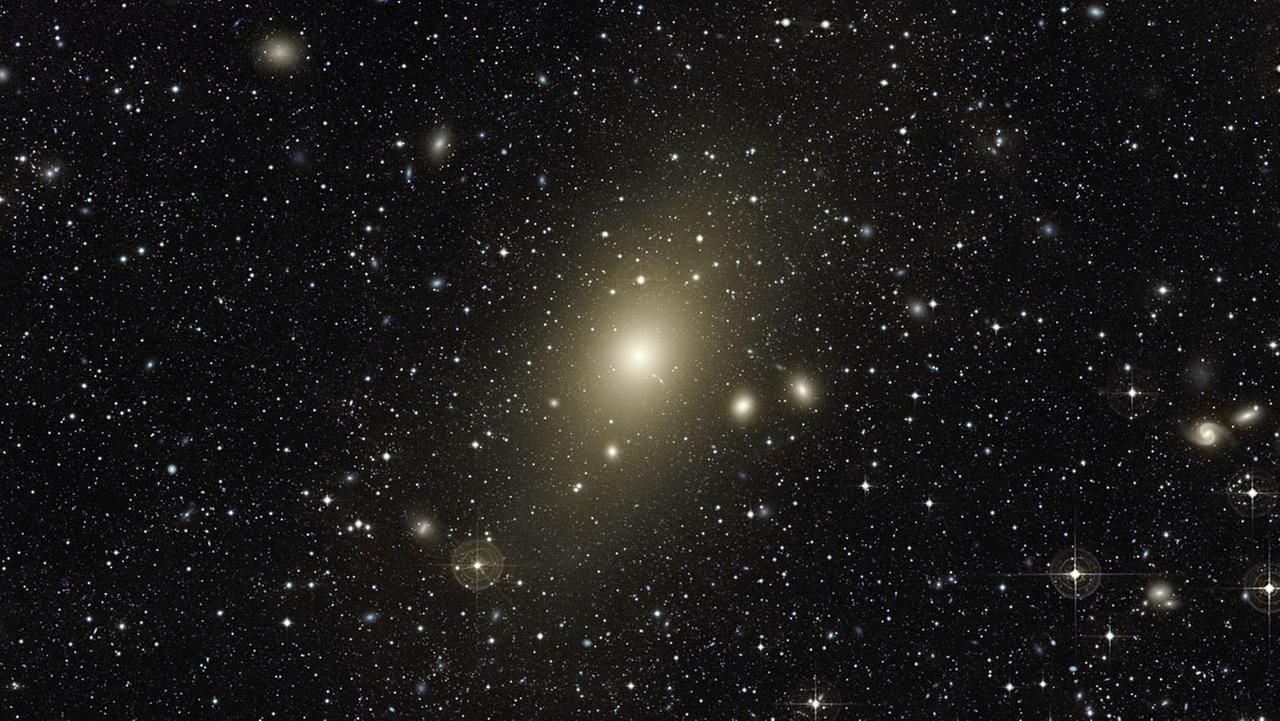 Die elliptische Riesengalaxien M 87