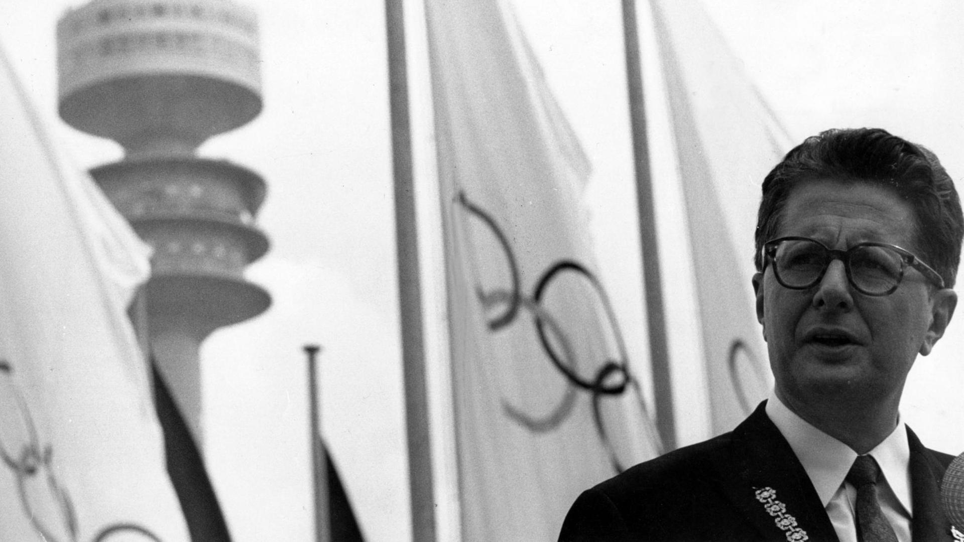 In seiner Zeit als Münchens Oberbürgermeister hielt Hans Jochen Vogel (SPD) anlässlich der Olympischen Spiele 1972 in München eine Ansprache.