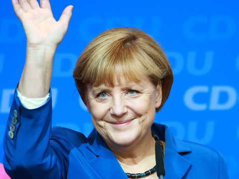 Bundeskanzlerin Angela Merkel (CDU) freut sich über den deutlichen Wahlsieg der Union.