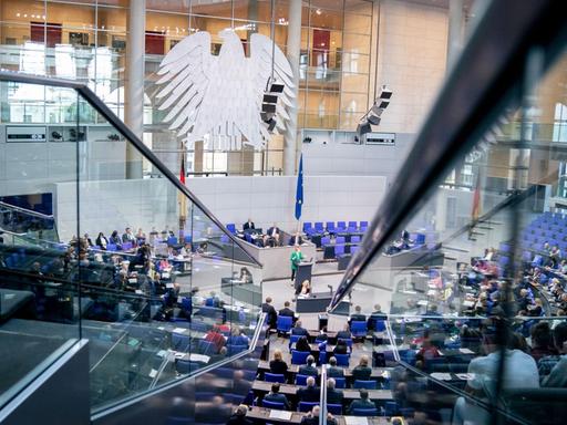 Blick in den Plenarsaal des Deutschen Bundestags.