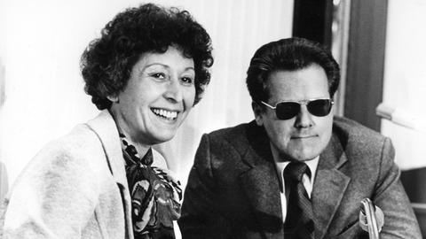 Am 24.06.1975 begann vor dem Oberlandesgericht in Düsseldorf der Spionageprozeß gegen den früheren Referenten im Bundeskanzleramt Günter Guillaume und dessen Ehefrau Christel. Die Bundesanwaltschaft warf Günter Guillaume "schweren Landesverrat und Bruch ihm anvertrauter Dienstgeheimnisse" und seiner Frau "Landesverrat und Beihilfe zum Bruch von Dienstgeheimnissen" vor.