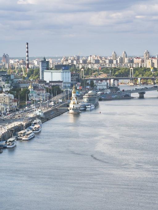 Kiew am Fluss Djnepr.