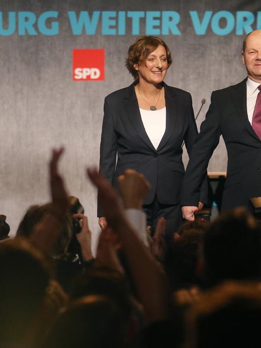 Wahlsieger Olaf Scholz mit seiner Ehefrau Britta Ernst