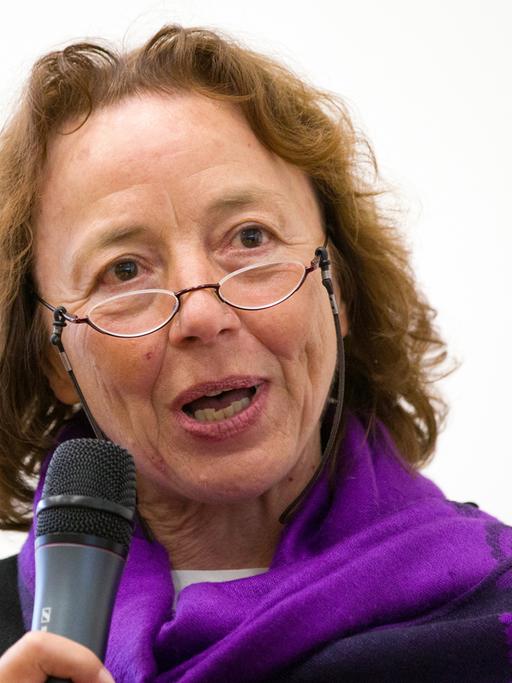 Grünen-Politikerin Ursula Eid, Vizepräsidentin der Deutschen Afrika Stiftung, aufgenommen am 12.10.2012 in der Hochschule Osnabrück.
