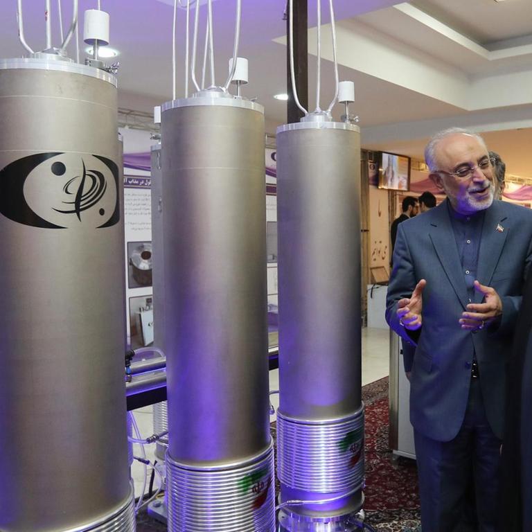 Irans Präsident Hassan Rohani mit dem Chef der Atombehörde, Ali Akbar Salehi, am 9.4.2019