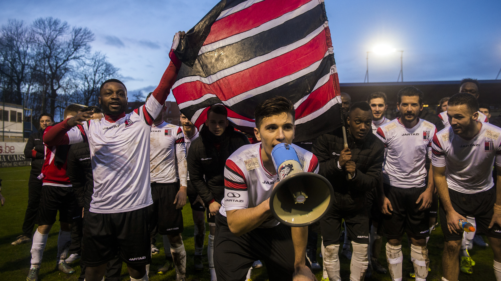 Fußballverein in Brüssel-Molenbeek - Sport als soziale und integrative  Aufgabe