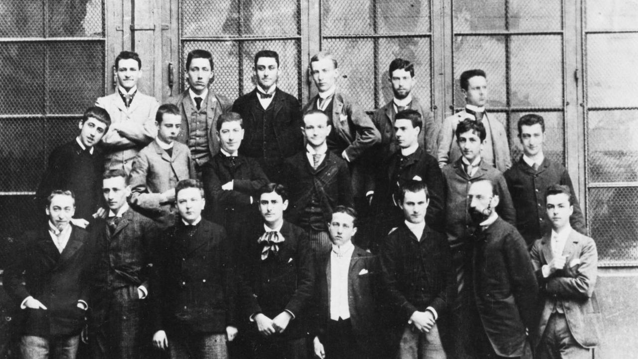 Historisches Gruppenbild von Marcel Proust und seiner Mitschüler am Lycée Condorcet.
