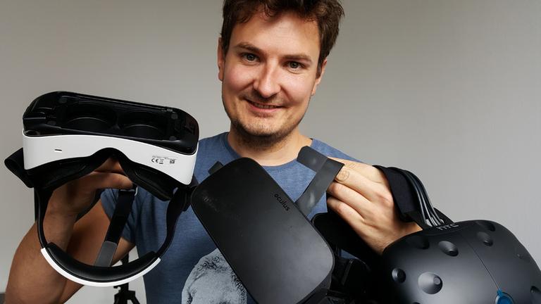 Florian Wögerer samt VR-Equipment