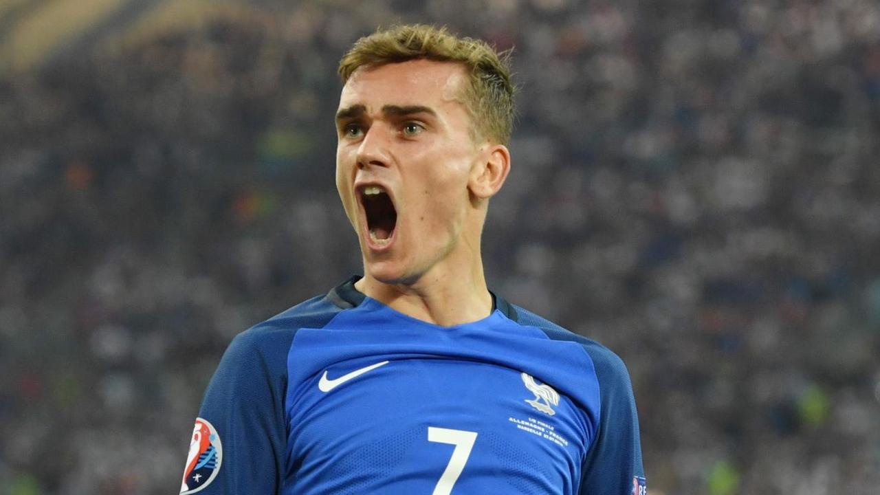 Antoine Griezmann schießt mit zwei Toren Frankreich ins Finale der Fußball-EM 2016 (7.7.2016). Antoine Griezmann schießt mit zwei Toren Frankreich ins Finale der Fußball-EM 2016 (7.7.2016).