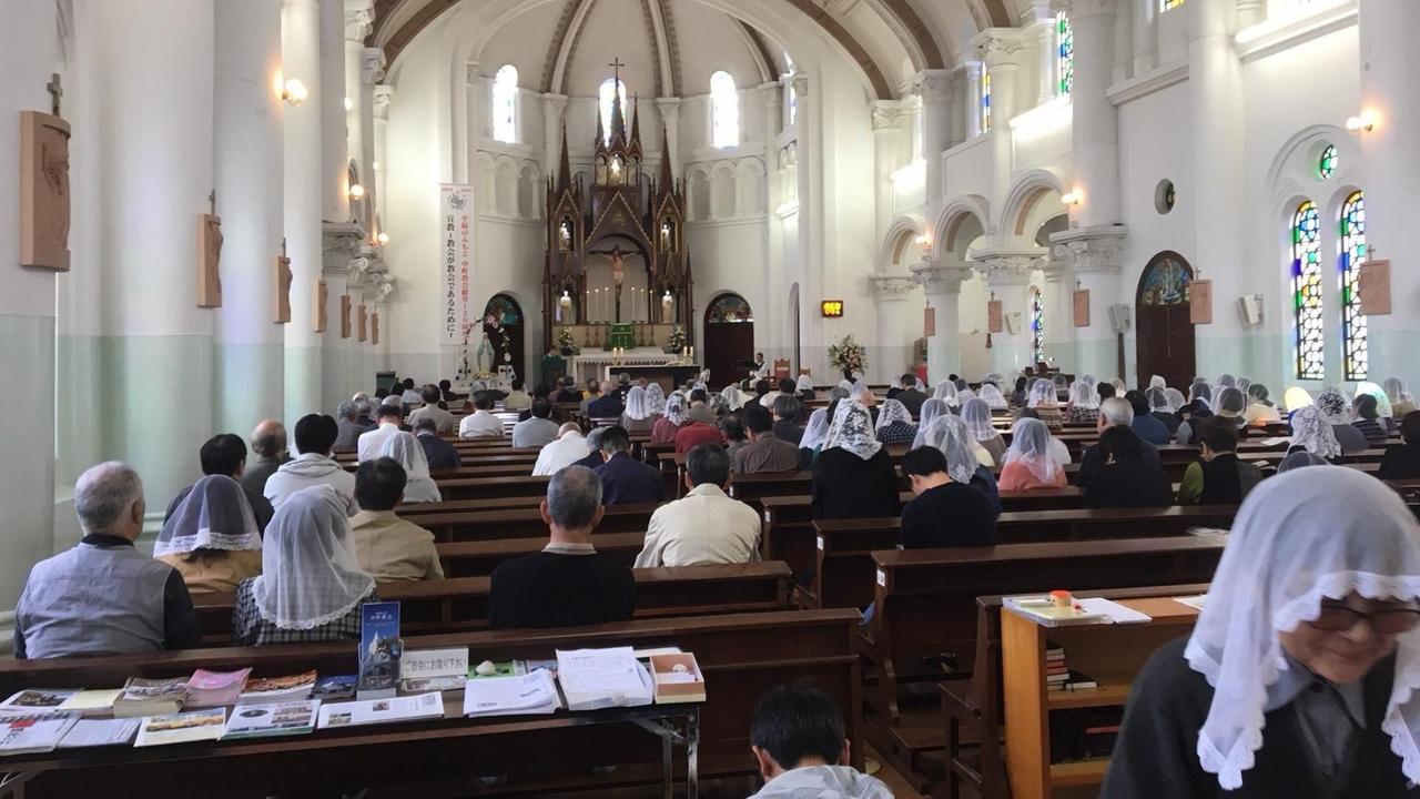 Sonntagsmesse in der Nakamachi-Kirche.