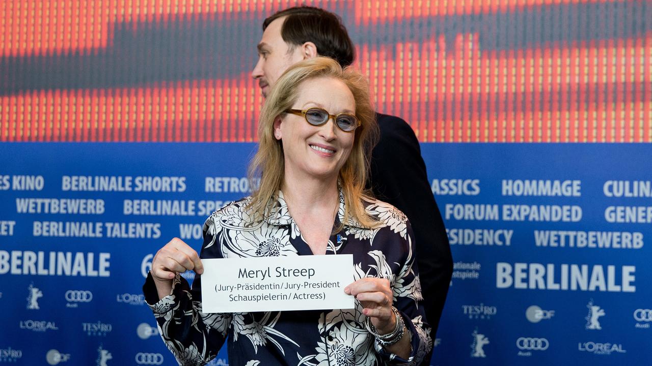 Jury-Präsidentin und Mutter: Meryl Streep vor Lars Eidinger nach der Berlinale-Pressekonferenz am Donnerstag