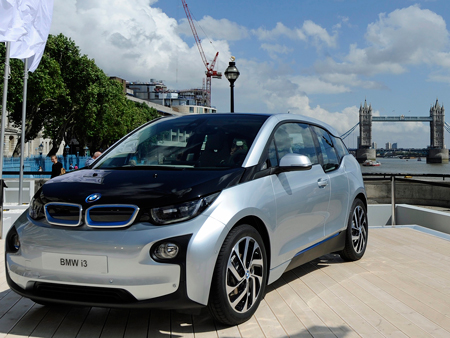 Das neue Elektroauto von BMW, der BMW i3, bei seiner Präsentation am 29.7.2013 in London.