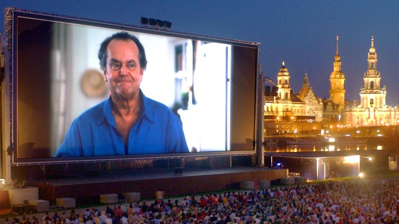 Jack Nicholson auf einer Openairkinoleinwand in Dresden
